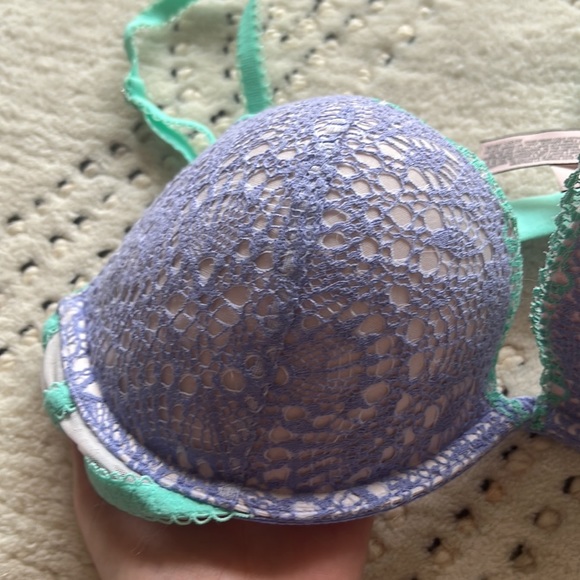 VS Padded Bra - Picture 7 of 7